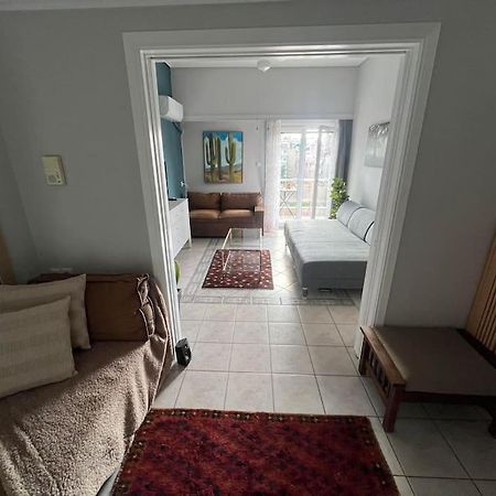 Maria'S Sunlit Apartment Piraeus Exterior photo